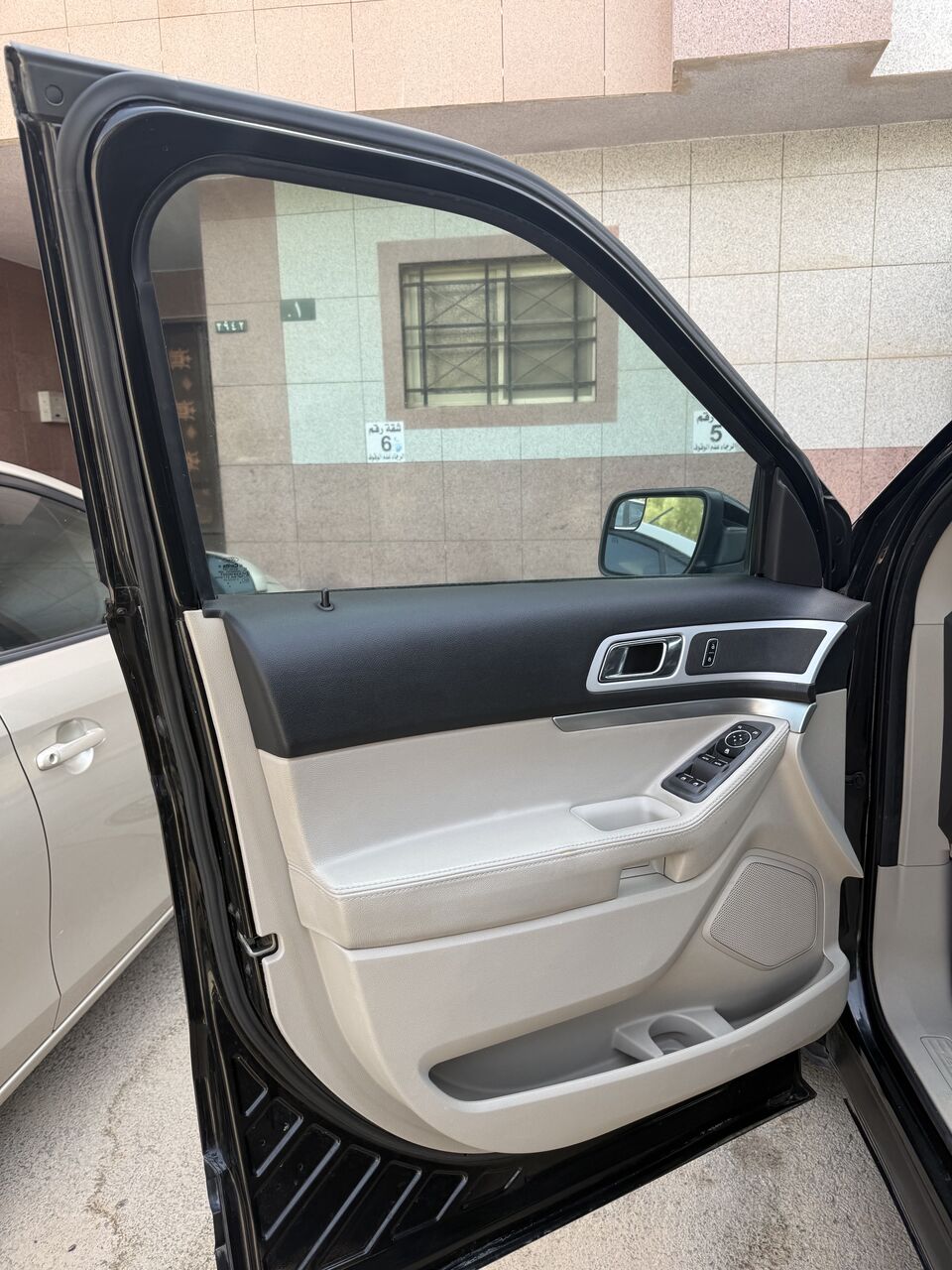 Riyadh, Vehicles, Cars & Trucks , SAR 46500,  Ford Explorer XLT-2014,  2014,  Automatic,  237000 KM,  Ford Explorer XLT (4x4) Excellent Condition Buy & Drive (Zero Accident)
