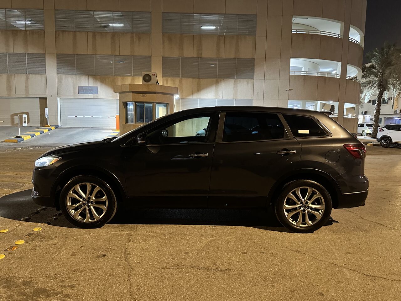 Al Murabba, Vehicles, Cars & Trucks , SAR 30,  Mazda CX-09,  2013,  Automatic,  105000 KM,    Model Good Condition Low Odometer