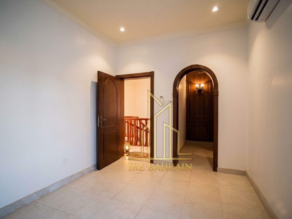Segaya, Villas, BHD 175000,  315 Sq. Meter,  Beautiful Corner Villa For Sale In Segaya &ndash; Bu Ashira BD.175,000/-