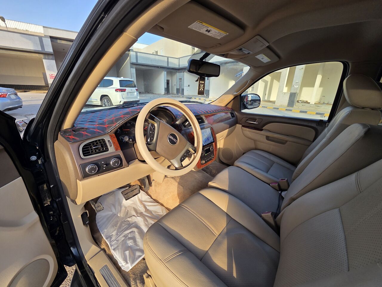 Riyadh, Vehicles, Cars & Trucks , SAR 35000,  Gmc Yukon XL,  2011,  Automatic,  460000 KM,  I Would Like To Sell My