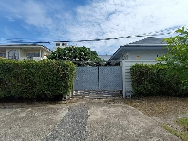 Bangkok, Real Estate For Sale, THB 16900000,  3 BR,  163 Sq. Feet,  #EANF#