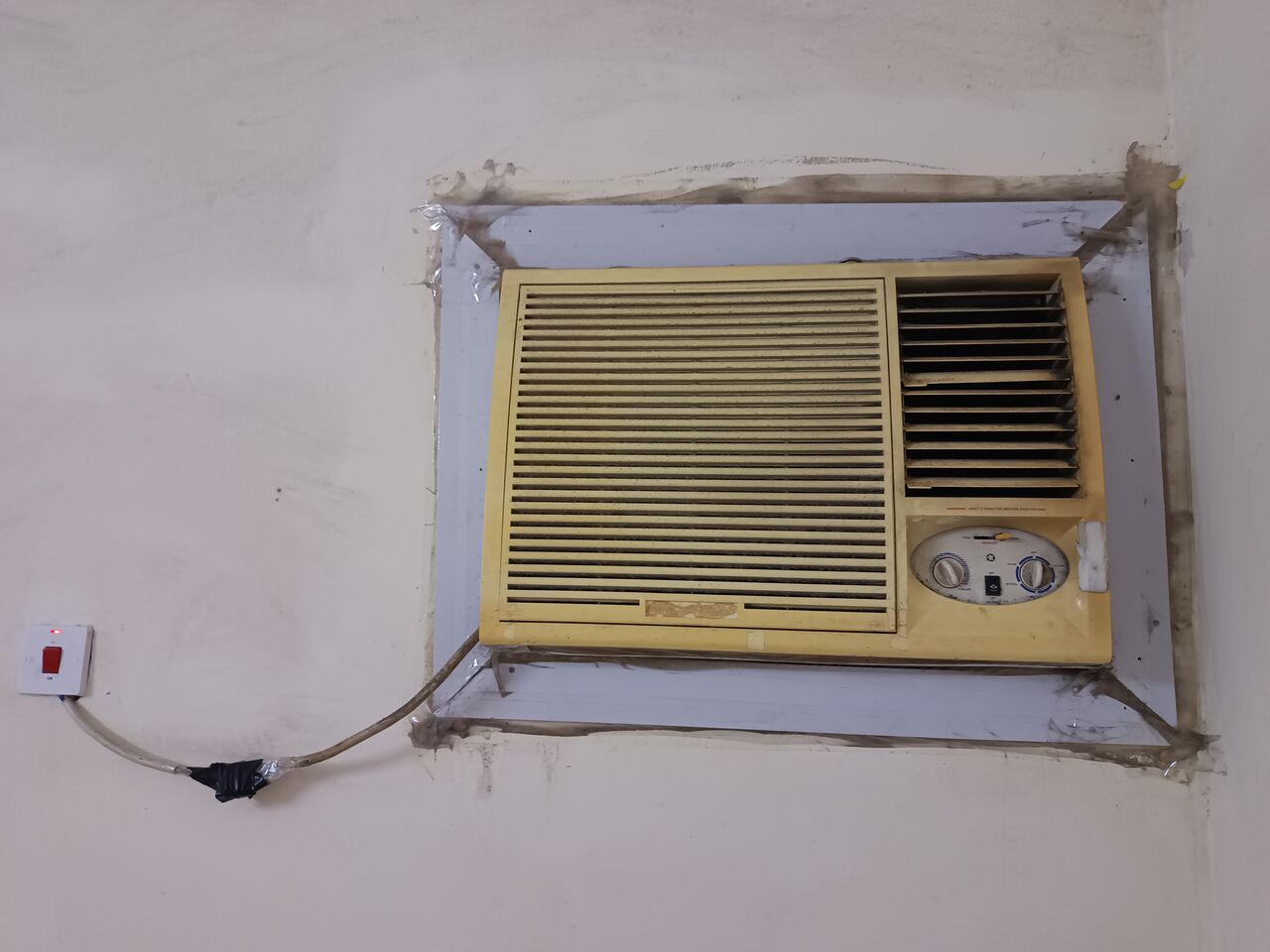Muharraq, Air Conditioners, BHD 290,  Pearl Airconditoner  2 Ton AC - 2nos - 50bd Each 1.5 Ton AC - 1nos - 40bd LG Washing Machi