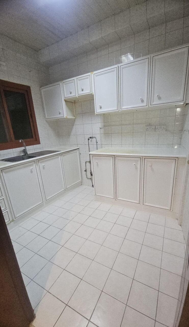 Hoora, Apartments, Flats, Houses & Villas, BHD 180/month,  2 BR,  2 Bedroom Semi Furnished Flat For Rent Ewa Under Owner Name