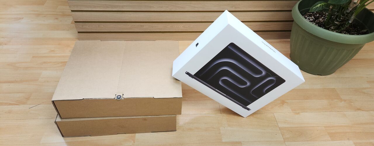 Riyadh, Computers, SAR 8999,  MacBook Pro M5 14 Inch CPU 10 Core 24GB 1TB New Box Pack