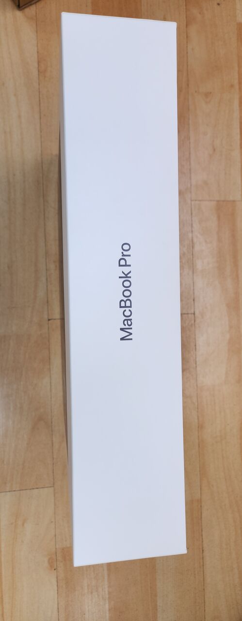 Riyadh, Computers, SAR 8999,  MacBook Pro M5 14 Inch CPU 10 Core 24GB 1TB New Box Pack