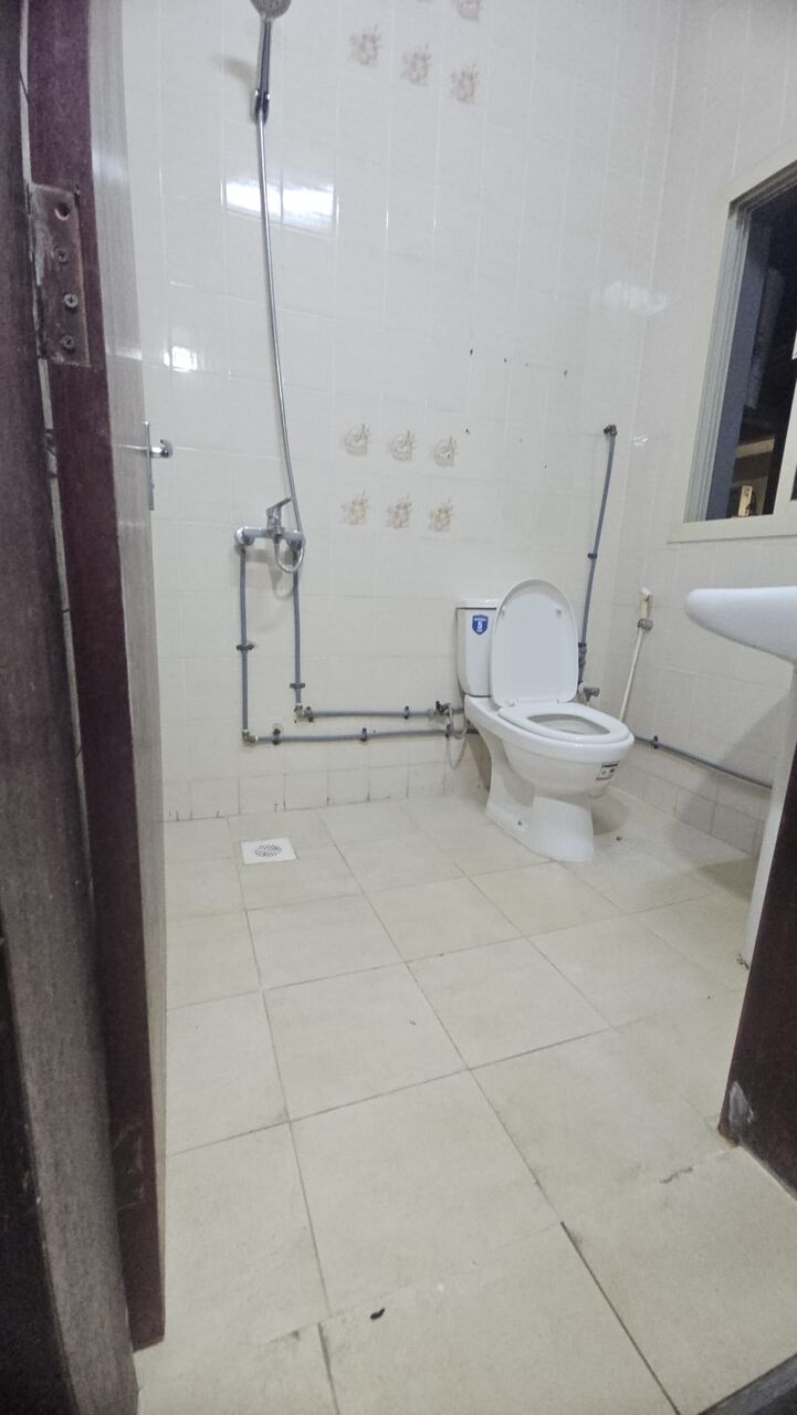 Hoora, Apartments, Flats, Houses & Villas, BHD 170/month,  1 BR,  1 Bedroom Semi Furnished Flat For Rent With Ewa Unlimited