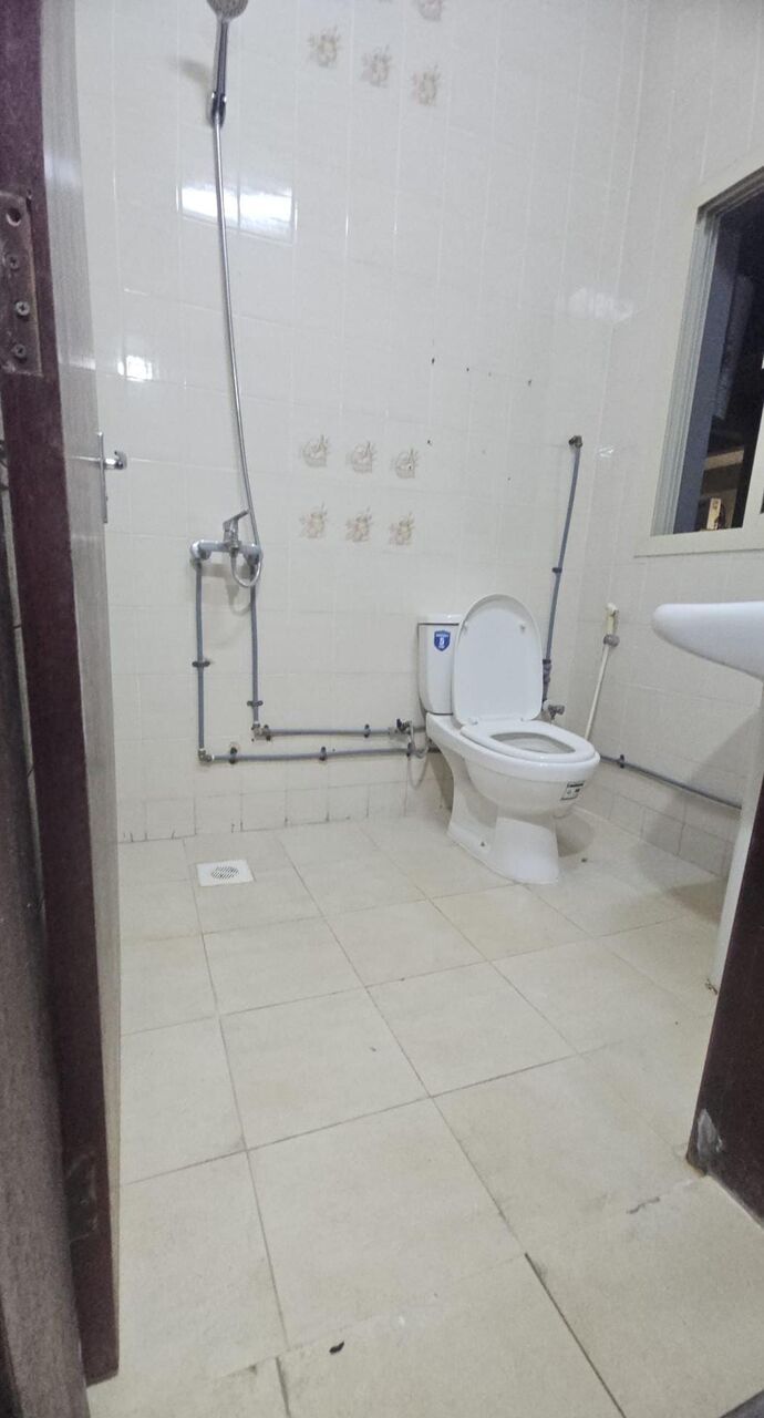 Hoora, Apartments, Flats, Houses & Villas, BHD 170/month,  1 BR,  1 Bedroom Semi Furnished Flat For Rent With Ewa Unlimited