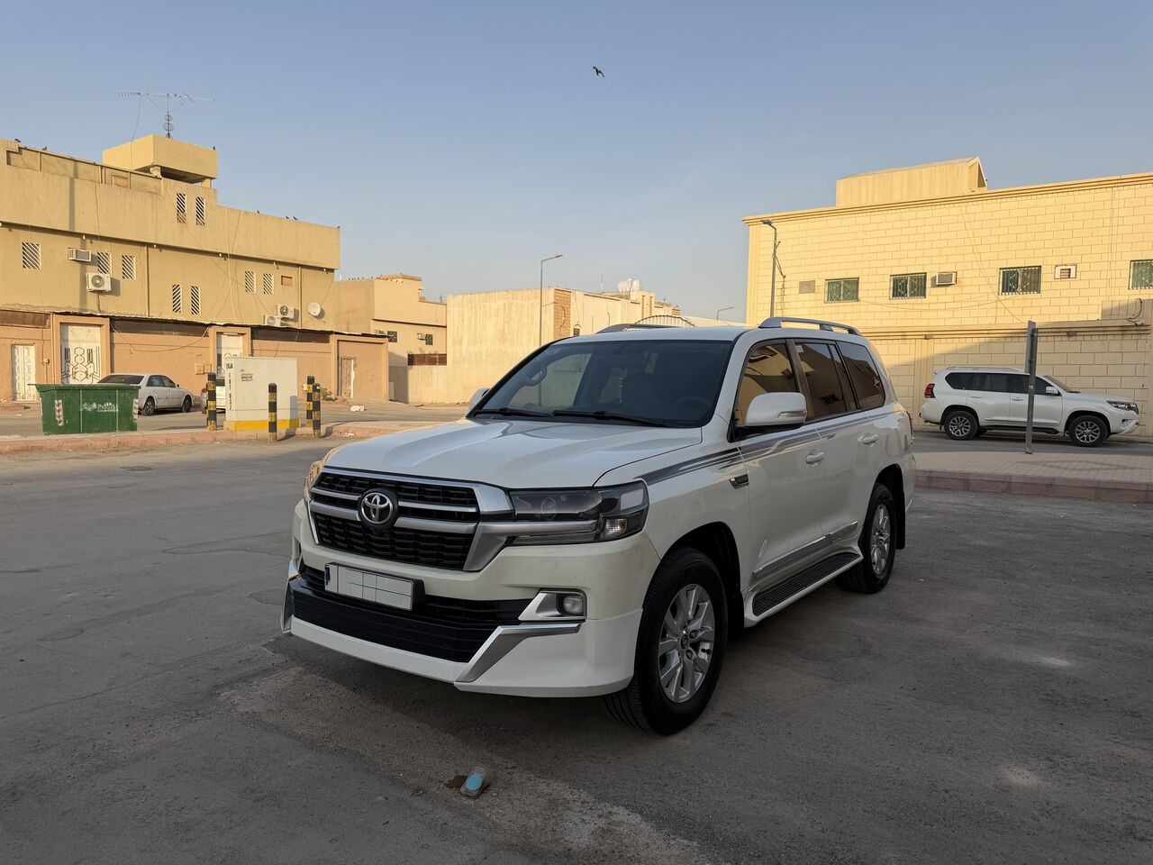 Riyadh, Vehicles, Cars & Trucks , SAR 125,  Toyota Land Cruiser,  2016,  Automatic,  362 KM,  Land Cruiser  V6 - Upgraded To 2021