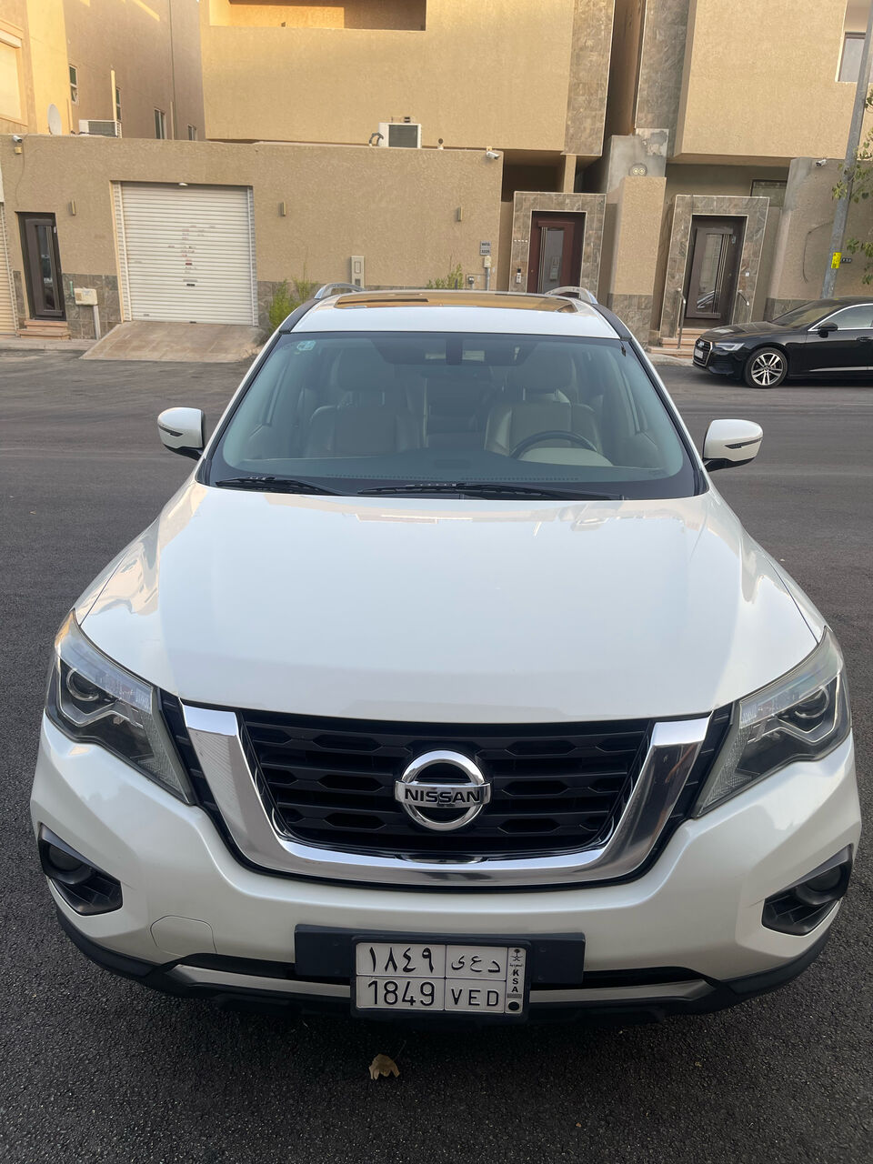 Riyadh, Vehicles, Cars & Trucks , SAR 95000,  Nissan Pathfinder,  2019,  Automatic,  194000 KM,    Doctor Driven First Owner