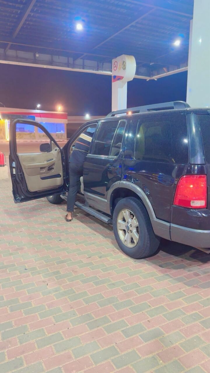 Riyadh, Vehicles, Cars & Trucks , SAR 12000,  🚙 Ford Explorer 2005 Automatic – For Sale,  2005,  Automatic,  0000000 KM,