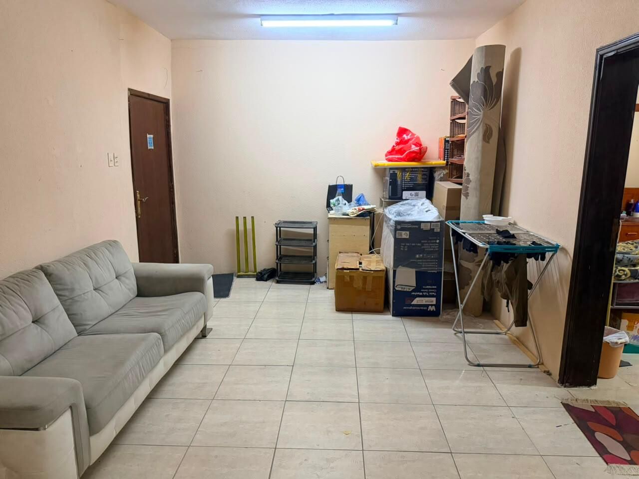 Jubail, Housing Exchanges, SAR 1400/month,  1 BR,  24 Sq. Meter,  Room For Rent In 2BHK Apartment &ndash; Al Jubail (Near KIMS Hospital)  A Semi-furnished Room Is