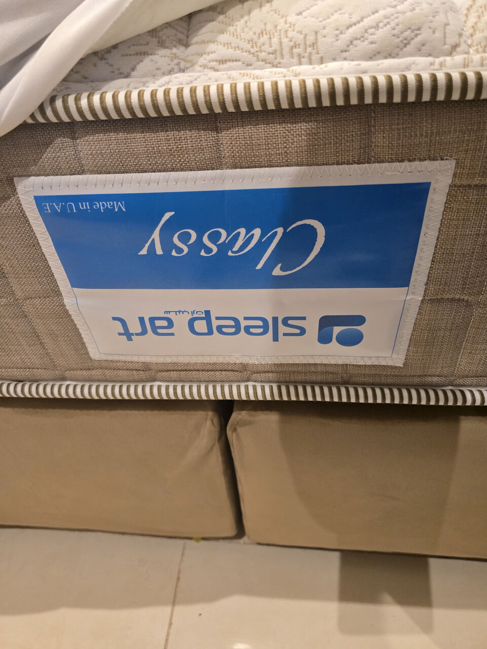 Riyadh, Furniture, SAR 1800,  Super King Bed And 6 Seater Sofa (Very Good Condition) Contact: 0539122450
