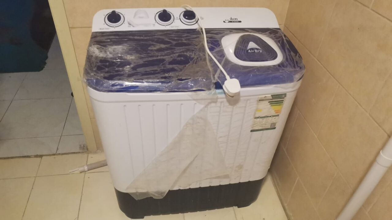 Al Nakhil, Electronics, SAR 1800,  Some Furniture And Electronic Appliances For Sale.