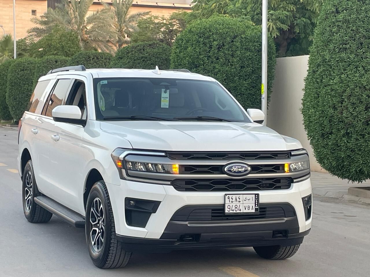 Riyadh, Vehicles, Cars & Trucks , SAR 167000,  FORD EXPEDITION XLT PUL WHITE,  2024,  Automatic,  23000 KM,  MID OPTION