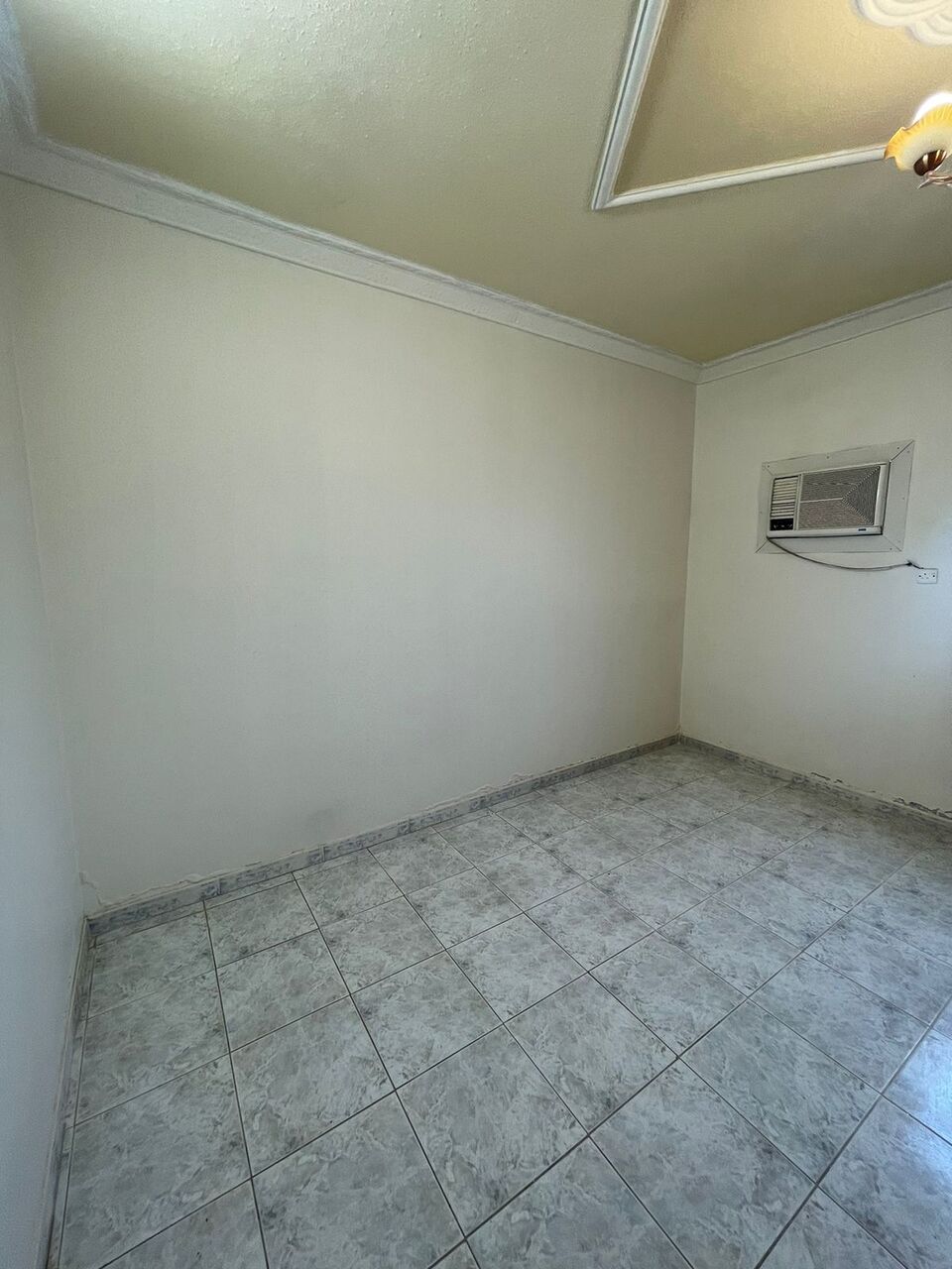 Al Rawdah, Apartments, Flats, Houses & Villas, SAR 48000/year,  5 BR,  Specious Family Whole Floor With All Kitchen Cabinets And Some ACS Installed