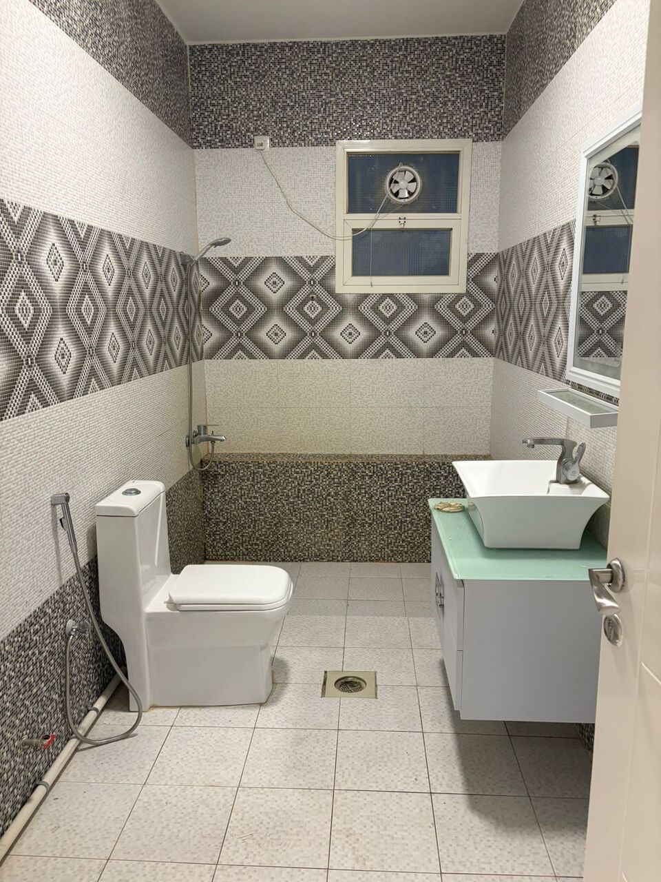 Al Rawdah, Apartments, Flats, Houses & Villas, SAR 52000/year,  4 BR,  Ground Floor With 4 Beadrooms Loan Open Space Well Located House
