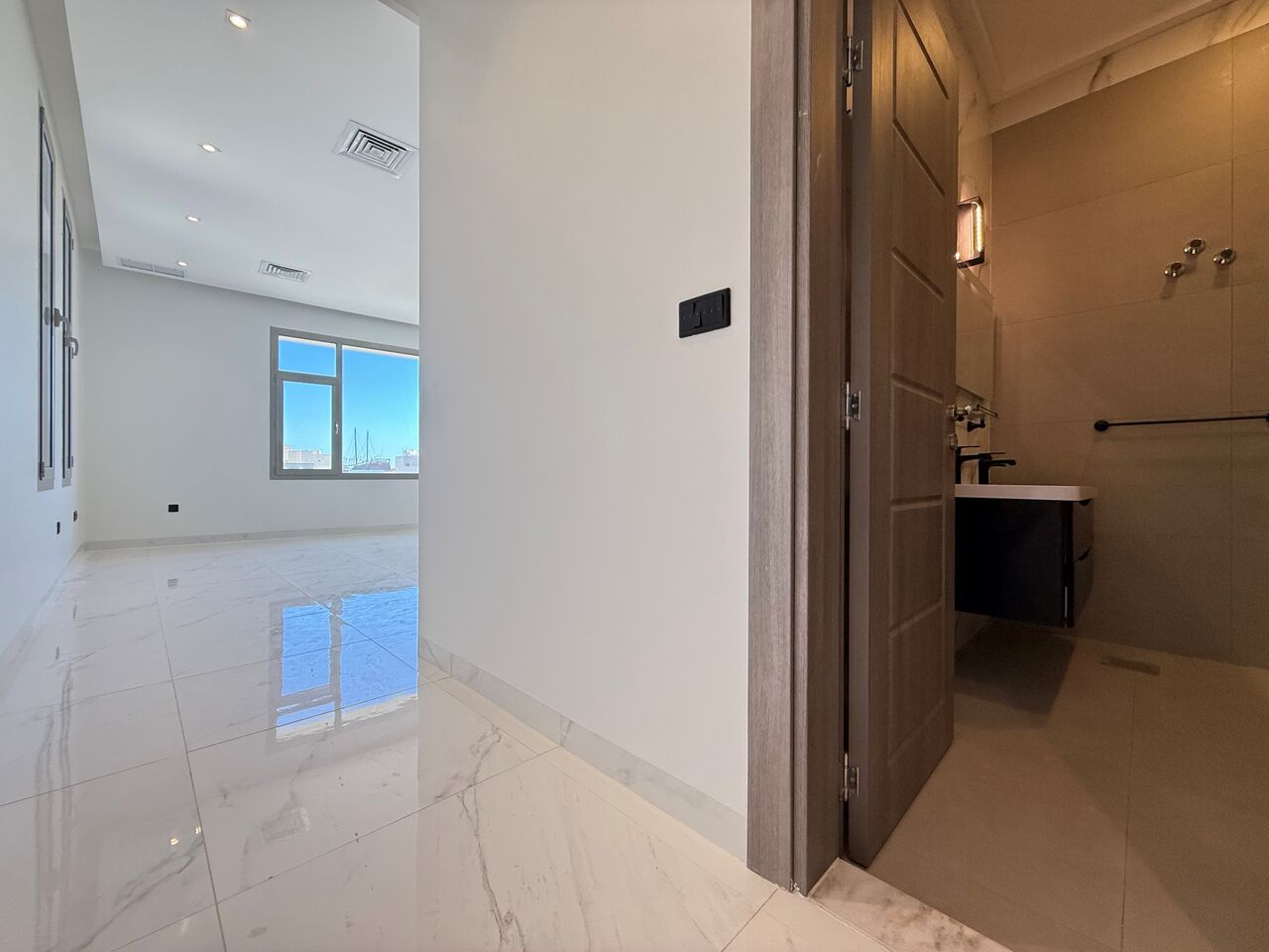 Salwa, Apartments, Flats, Houses & Villas, KWD 1150/month,  4 BR,  Salwa - Beautiful, Big 4 Master Bedroom Floor W/balcony