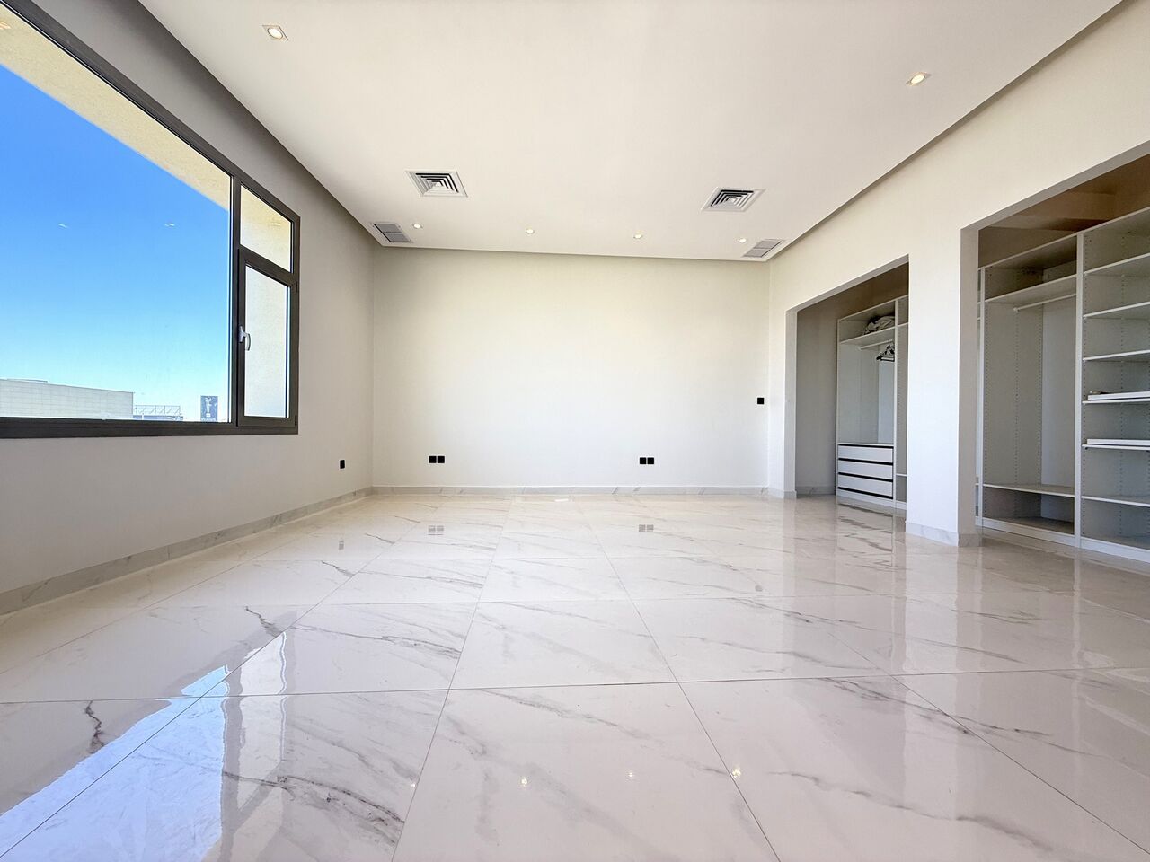 Salwa, Apartments, Flats, Houses & Villas, KWD 1150/month,  4 BR,  Salwa - Beautiful, Big 4 Master Bedroom Floor W/balcony