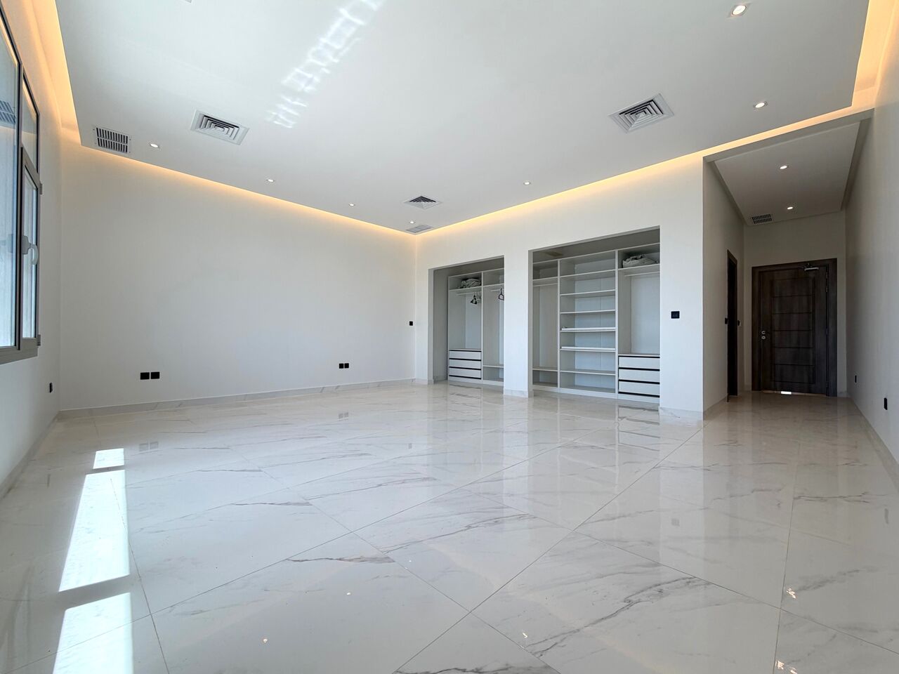 Salwa, Apartments, Flats, Houses & Villas, KWD 1150/month,  4 BR,  Salwa - Beautiful, Big 4 Master Bedroom Floor W/balcony