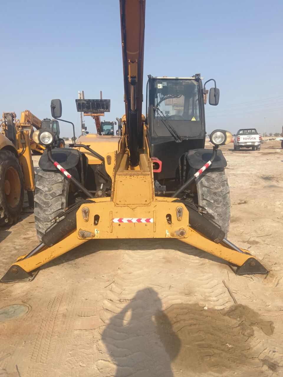 Jubail, Heavy Equipment, Telehander 5ton Available For The Rent With Operator