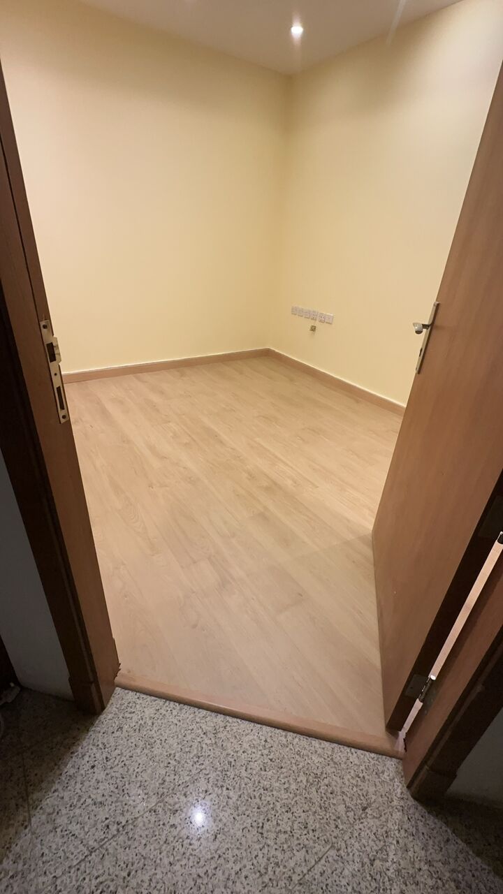 Riyadh, Construction, Professional Wood Flooring & Parquet Installation / تركيب أرضيات خشب وباركيه