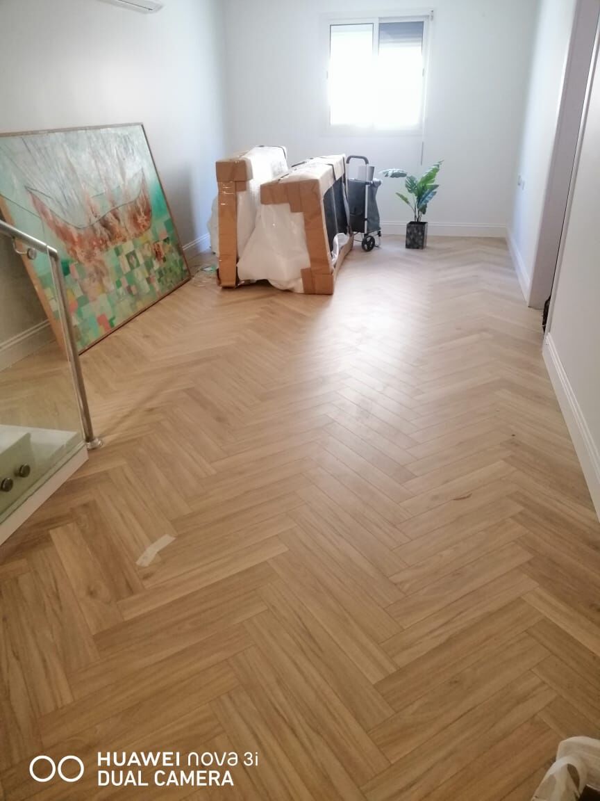 Riyadh, Construction, Professional Wood Flooring & Parquet Installation / تركيب أرضيات خشب وباركيه