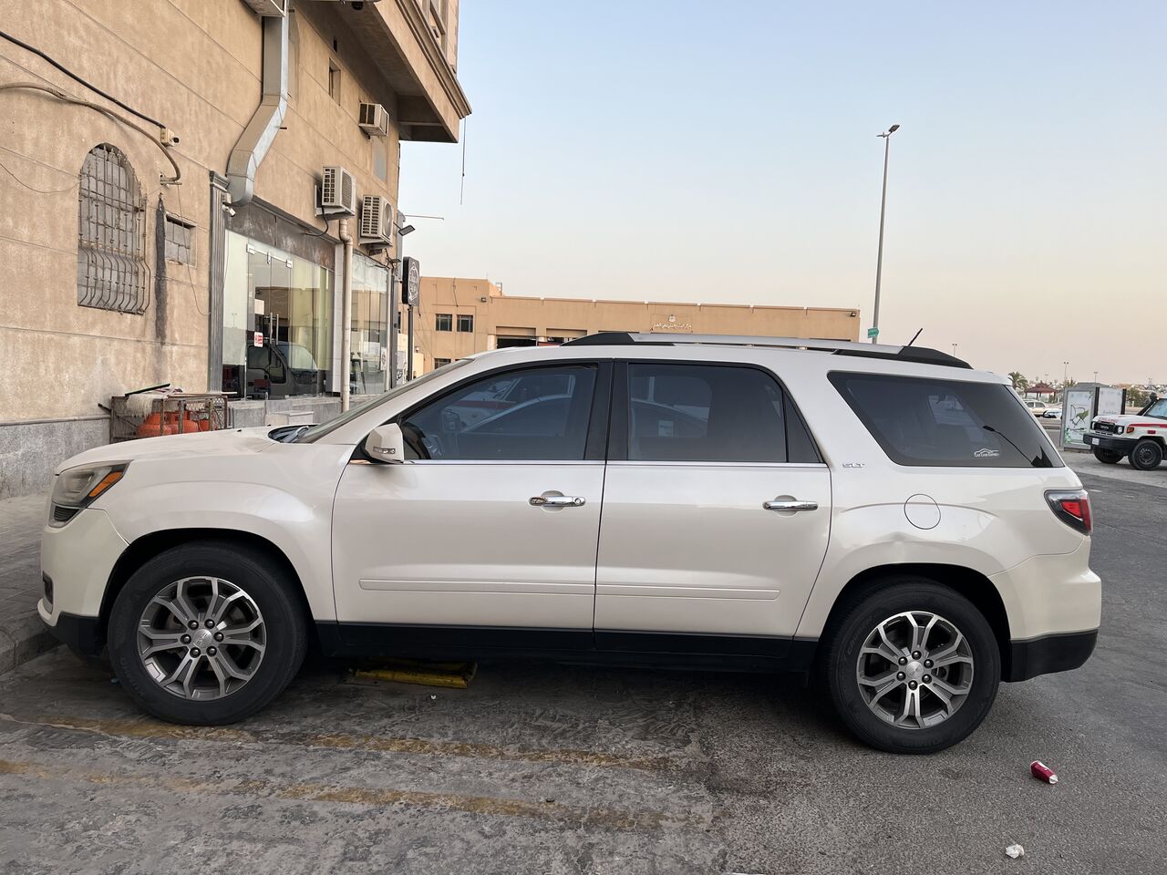 Al Jisr, Vehicles, Cars & Trucks , SAR 33000,  Gmc Acadia,  2014,  Automatic,  150600 KM,  Stunning   V6 &ndash; Low Mileage (150k KM) &ndash; Fully Loaded Family SUV