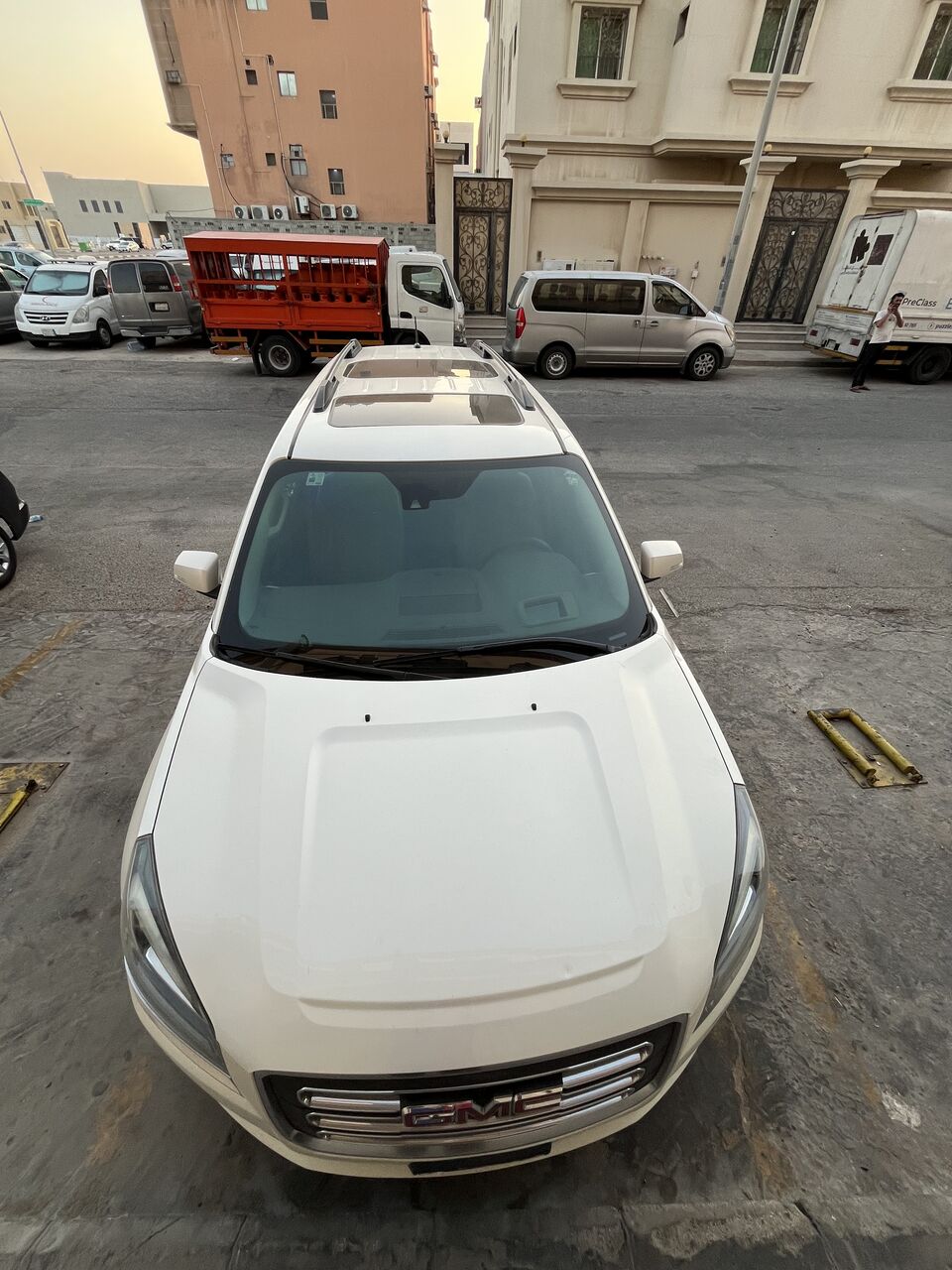 Al Jisr, Vehicles, Cars & Trucks , SAR 33000,  Gmc Acadia,  2014,  Automatic,  150600 KM,  Stunning   V6 &ndash; Low Mileage (150k KM) &ndash; Fully Loaded Family SUV