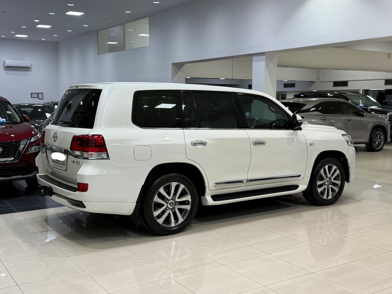 Manama, Vehicles, Cars & Trucks , BHD 17950,  Toyota Land Cruiser VX-S,  2016,  Automatic,  214500 KM,    (White)