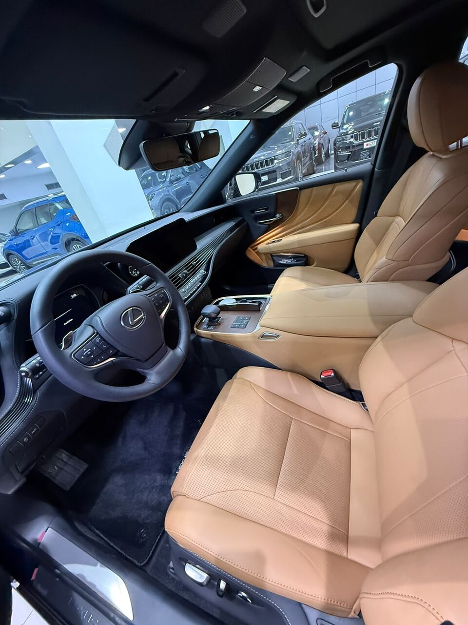 Manama, Vehicles, Cars & Trucks , BHD 31700,  Lexus LS-350,  2026,  Automatic,  600 KM,   /  (Blue)