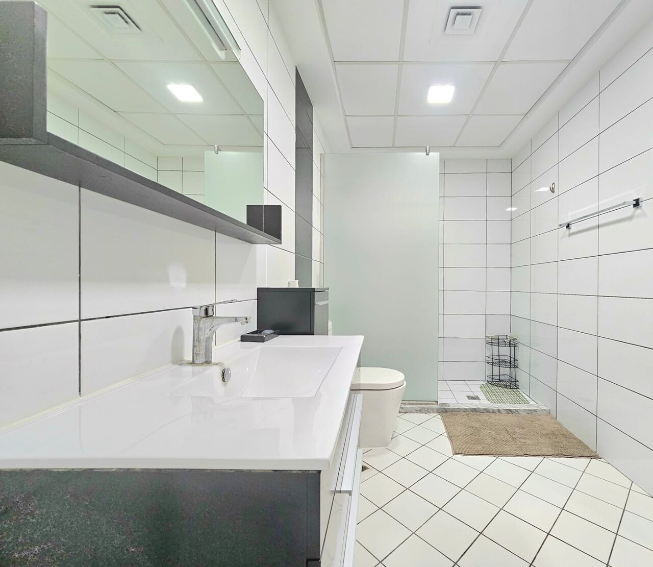 Al Seef, Apartments, Flats, Houses & Villas, BHD 700/month,  Furnished,  3 BR,  Modern & Renovated  Apartment For Rent In Seef