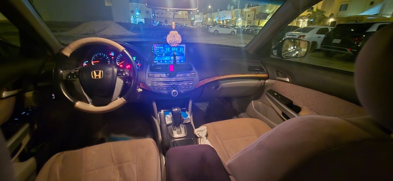 Riyadh, Vehicles, Cars & Trucks , SAR 23500,  Honda Accord,  2010,  Automatic,  450000 KM,    For Sale