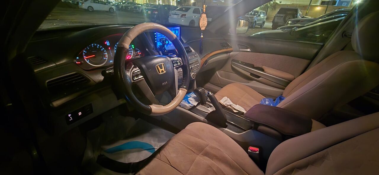 Riyadh, Vehicles, Cars & Trucks , SAR 23500,  Honda Accord,  2010,  Automatic,  450000 KM,    For Sale