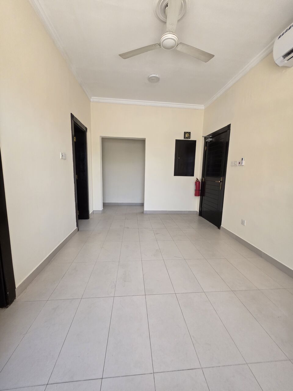 Sanad, Apartments, Flats, Houses & Villas, BHD 200/month,  2 BR,  £2BATHROOM Hall Kitchen Without Electricity Car Parking