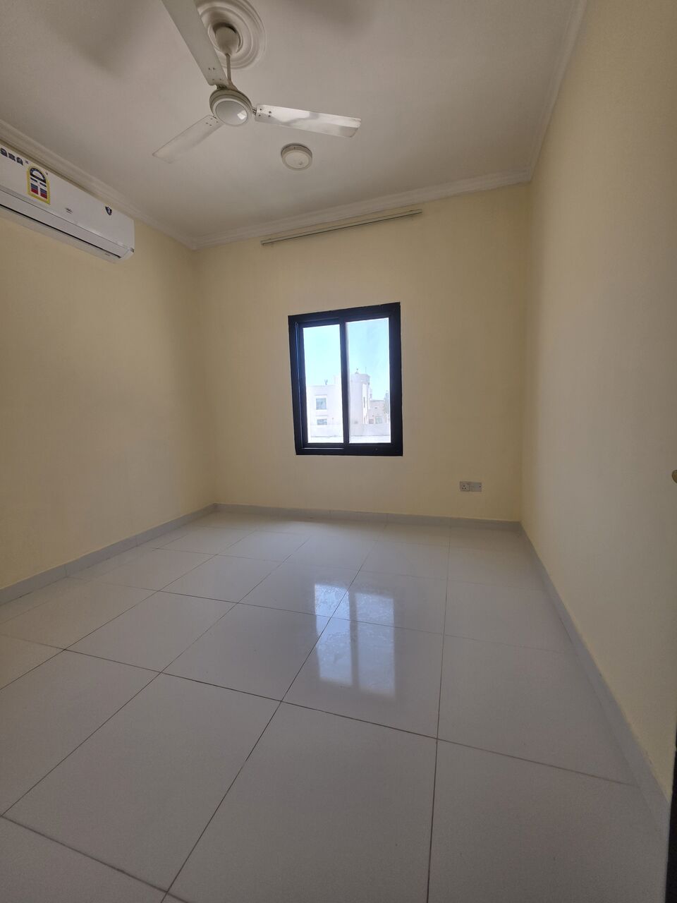 Sanad, Apartments, Flats, Houses & Villas, BHD 200/month,  2 BR,  £2BATHROOM Hall Kitchen Without Electricity Car Parking