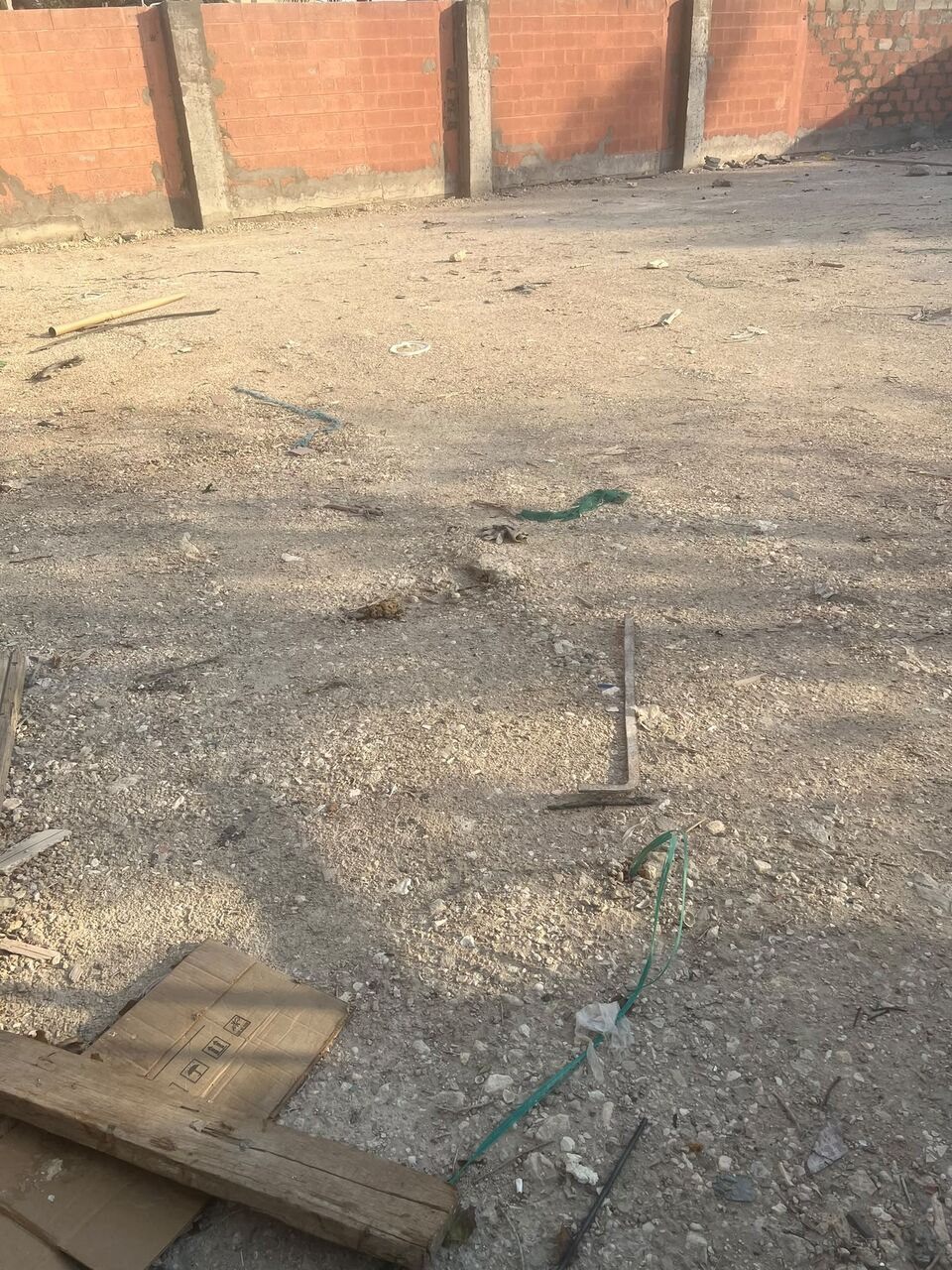 Manama, Warehouses, BHD 650,  500 Sq. Meter,  Buri:- Yard With Accomodation & Store On Rent Without Address