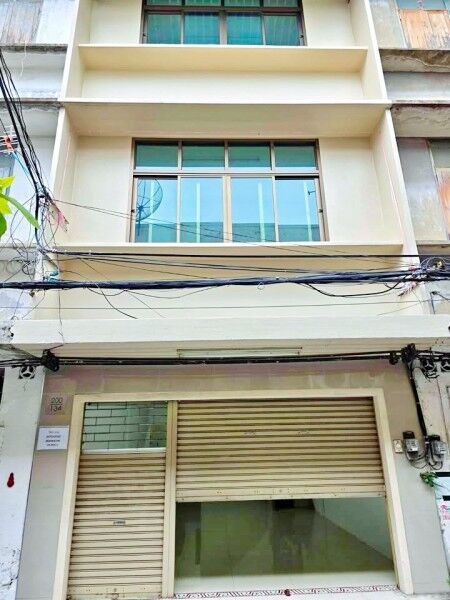 Bangkok, Villas, THB 19999,  18 Sq. Feet,  BTS St. Louis 1.17 Km. Chan 14-20, 3-story Building, 2 Bedrooms, 2 Bathrooms, Saphan