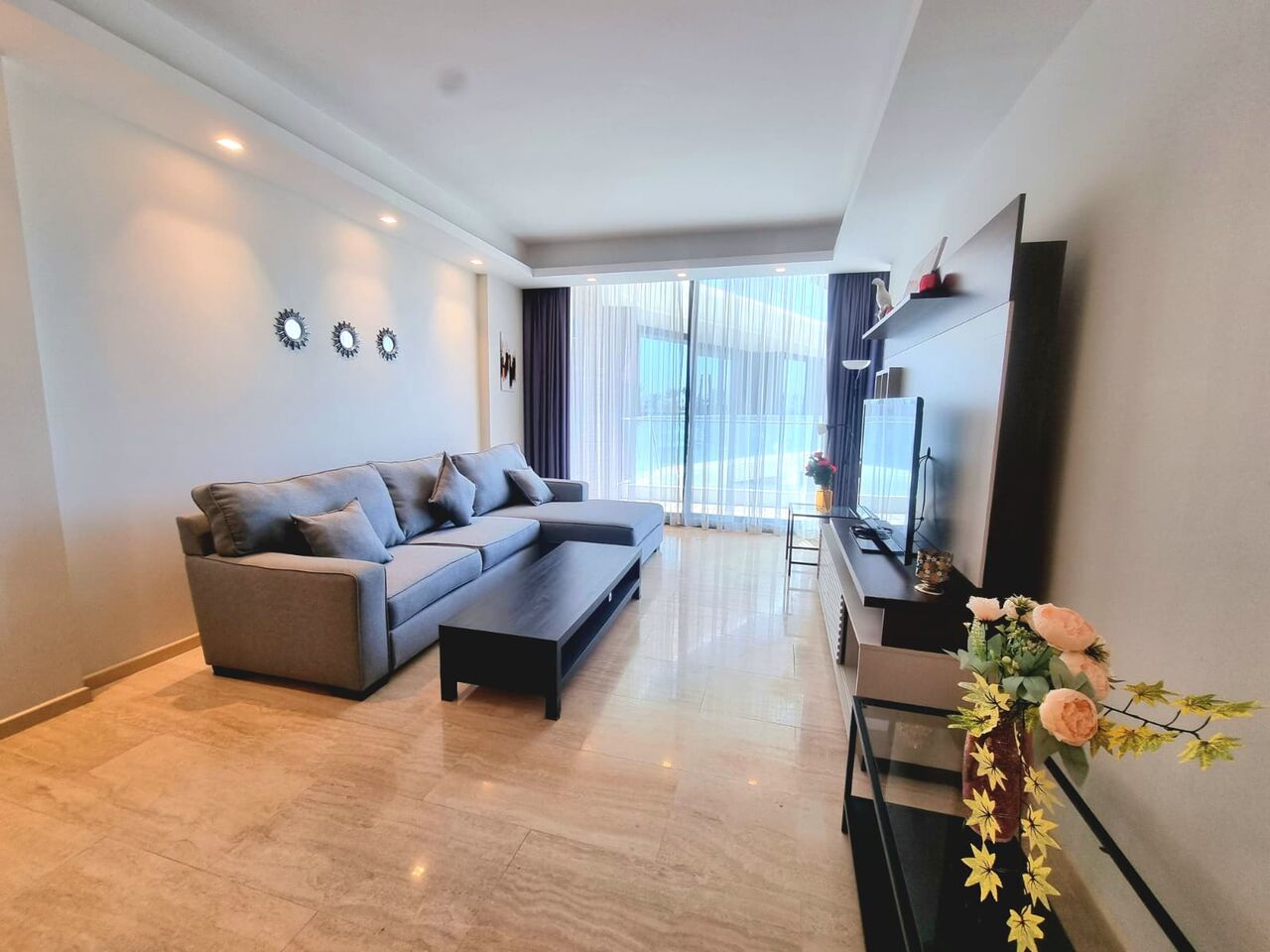 Amwaj Islands, Apartments, Flats, Houses & Villas, BHD 450/month,  Furnished,  2 BR,  135 Sq. Meter,  Delightful 2 BR + Maid Room FF Apartment With Big Balcony Dilmunia Island