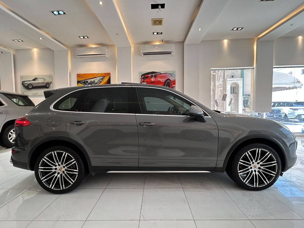 East Riffa, Vehicles, Cars & Trucks , BHD 8200,  Porsche Cayenne S,  2016,  Automatic,  152000 KM,   MODEL  FOR SALE