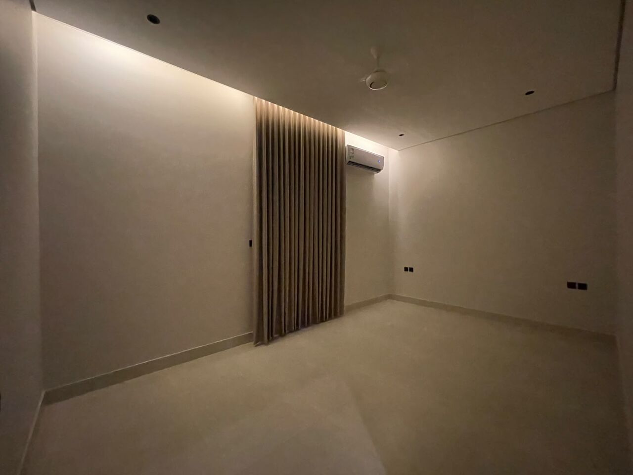 Riyadh, Villas, SAR 65000,  Furnished,  186 Sq. Meter,  3BHK Floor In A Townhouse