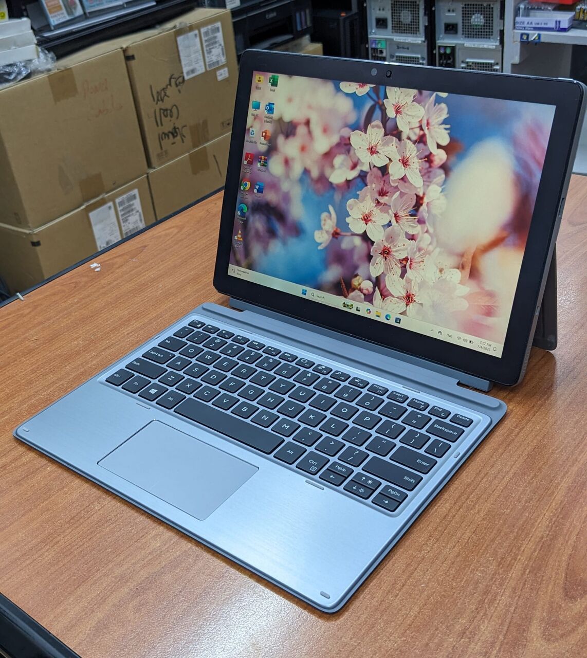 Manama, Computers, BHD 143,  DELL Core I5 10th Gen 2in1 Detachable Touch Laptop+Tablet 16GB Ram SSD 35x Fast FREE Gifts