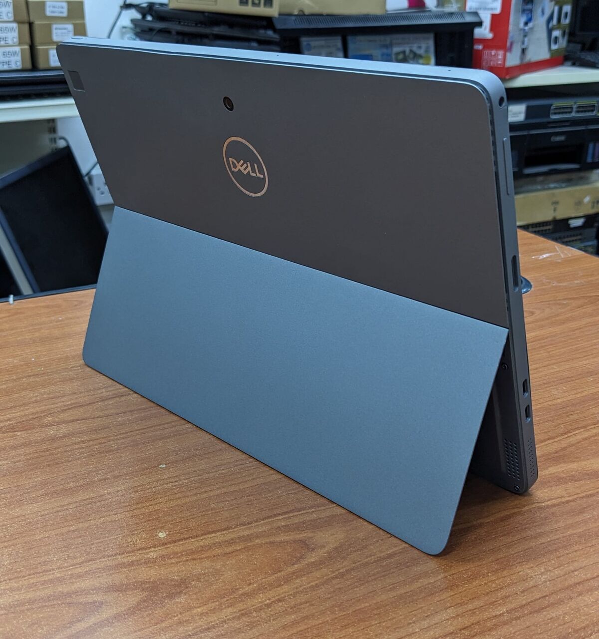 Manama, Tablet Computers, BHD 143,  DELL Core I5 10th Gen 2in1 Detachable Touch Laptop+Tablet 16GB Ram SSD 35x Fast FREE Gifts