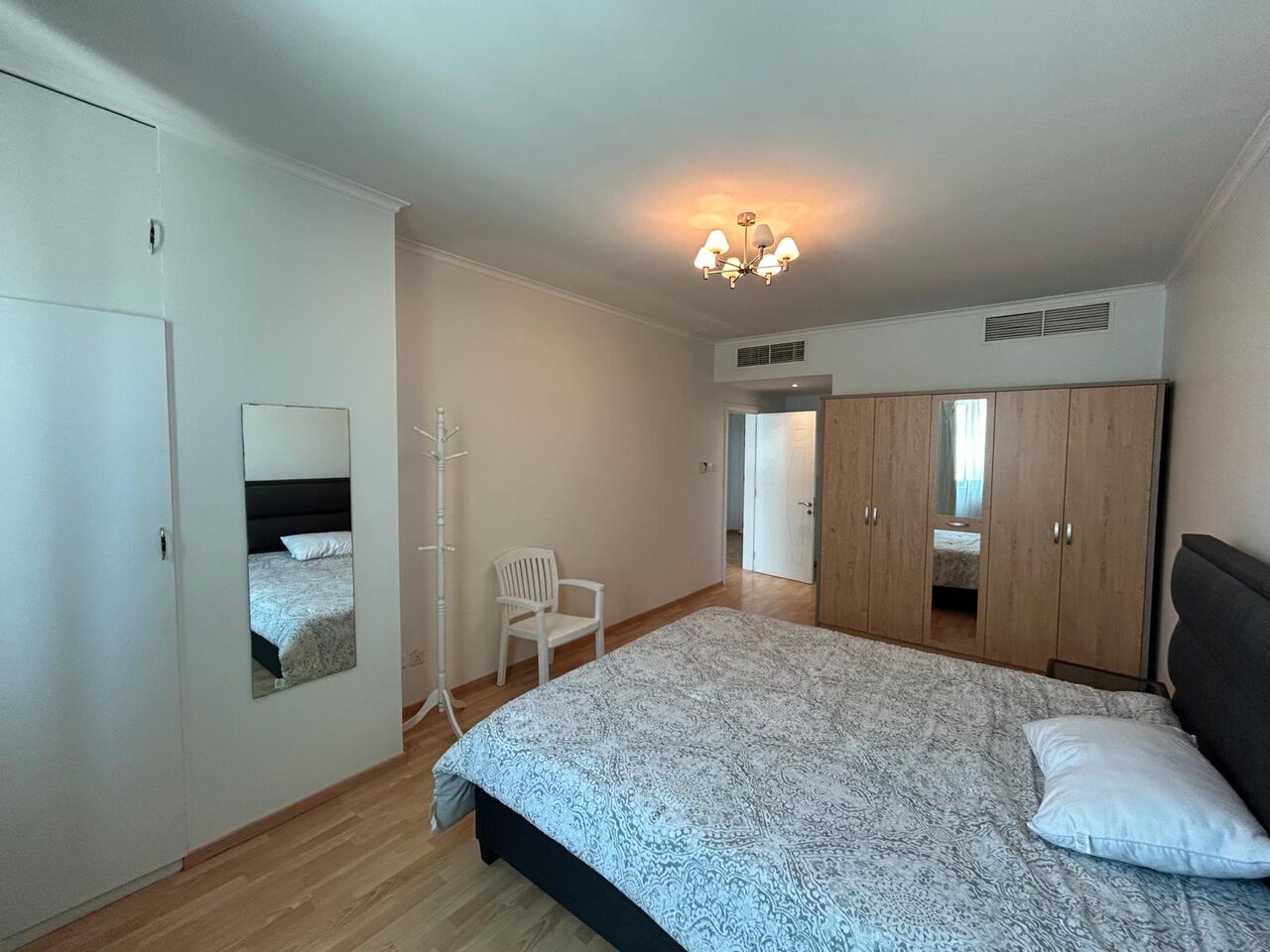 Amwaj Islands, Real Estate For Sale, BHD 35000,  100 Sq. Meter,  Spacious 1 BR FF Apartment In Amwaj Island For Sale