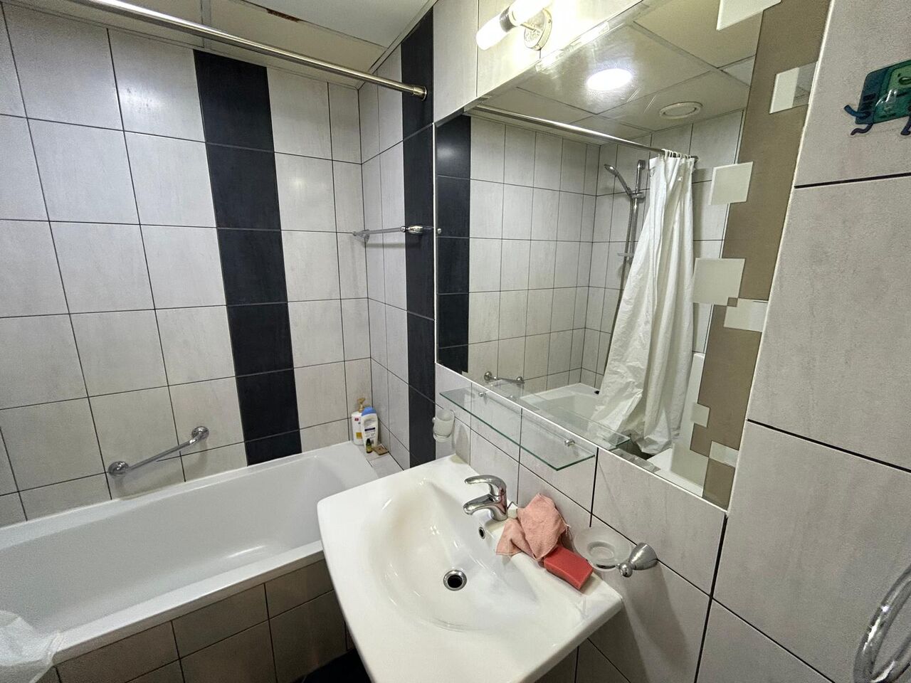 Amwaj Islands, Real Estate For Sale, BHD 35000,  100 Sq. Meter,  Spacious 1 BR FF Apartment In Amwaj Island For Sale
