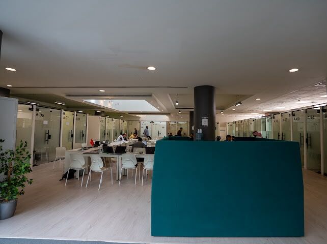 Riyadh, Offices, SAR 1000,  10829 Sq. Meter,  Furnished, Ready-to-Rent Offices | Riyadh &ndash; Al-Rawdah District