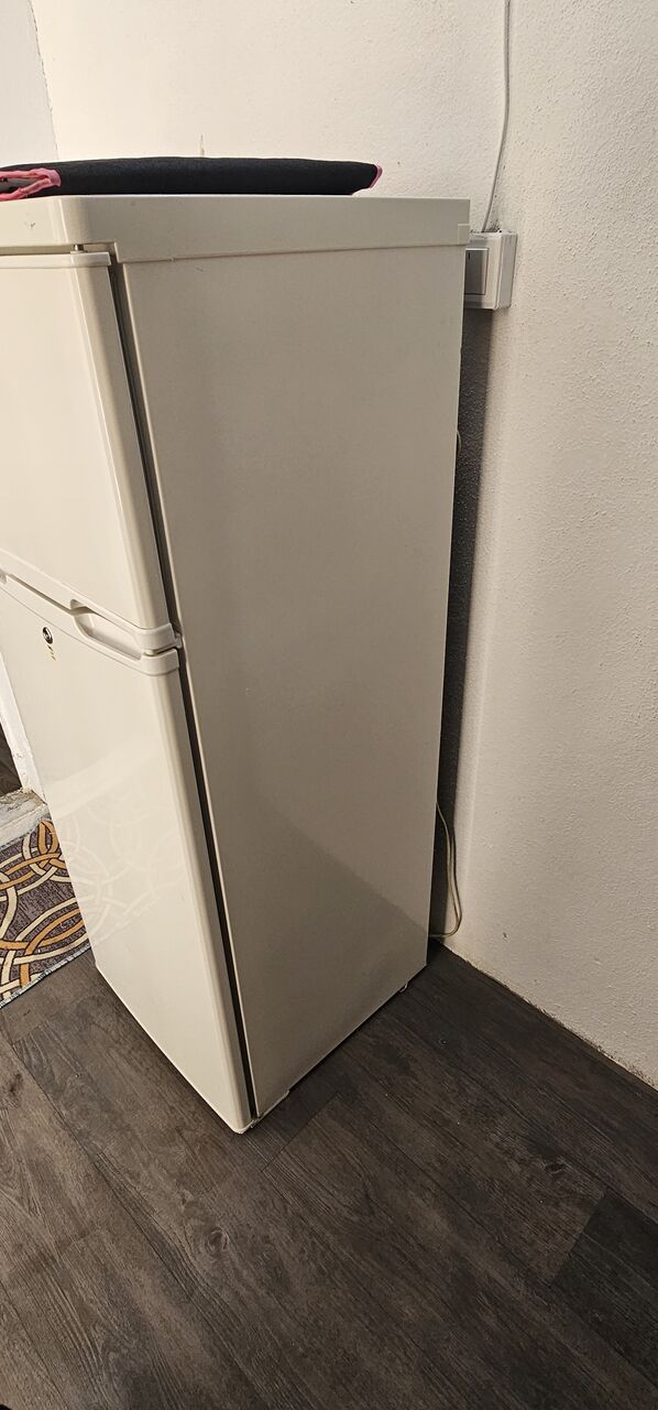 Riyadh, Appliances, SAR 400,  Refrigerator For Sale SAR 400 Fridge