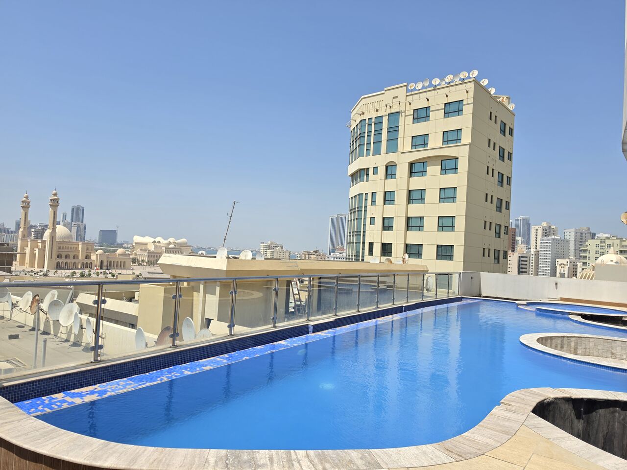 Juffair, Apartments, Flats, Houses & Villas, BHD 280/month,  Furnished,  1 BR,  85 Sq. Meter,  Modern Flat With Balcony Offer Price Near Oasis Mall Juffair