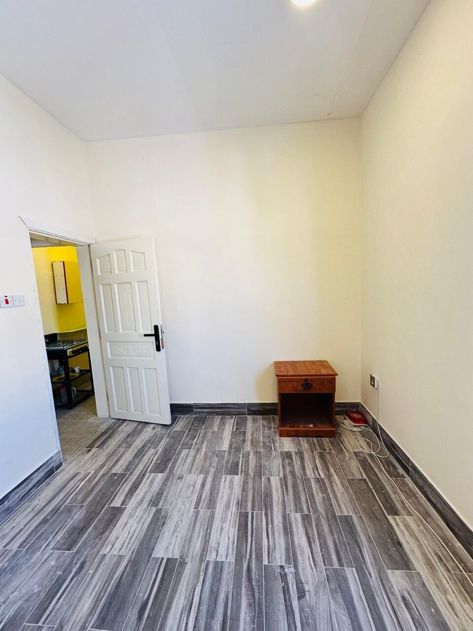 Manama, Apartments, Flats, Houses & Villas, BHD 140/year,  1 BR,  Studio For Rent In Qudaibya Furnished With Electricity