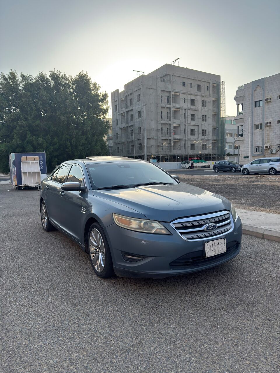 Jeddah, Vehicles, Cars & Trucks , SAR 26500,  Ford Tauras,  2010,  Automatic,  320000 KM,  For Sale:  Ford Taurus Limited (American Specification)