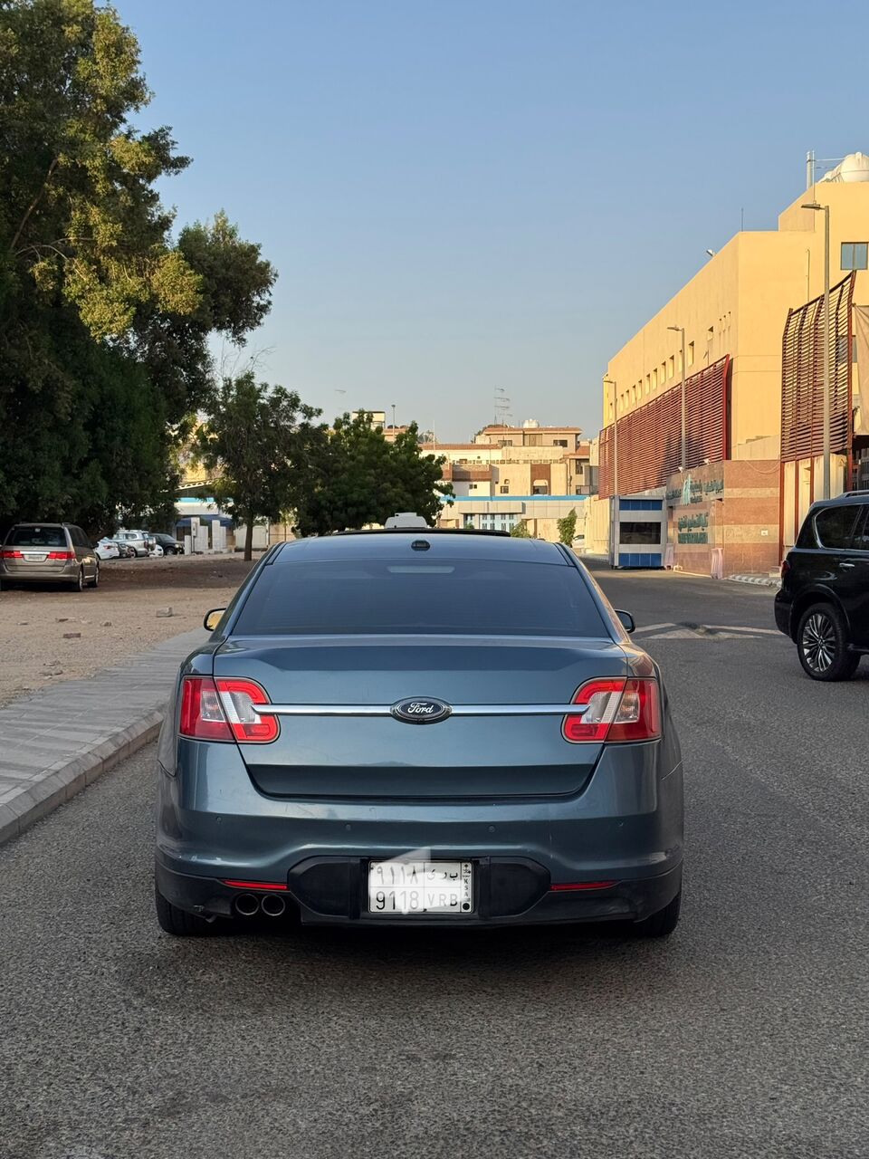 Jeddah, Vehicles, Cars & Trucks , SAR 26500,  Ford Tauras,  2010,  Automatic,  320000 KM,  For Sale:  Ford Taurus Limited (American Specification)